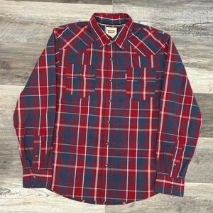Wrangler Men's Blue and Red Plaid Button Down Shirt